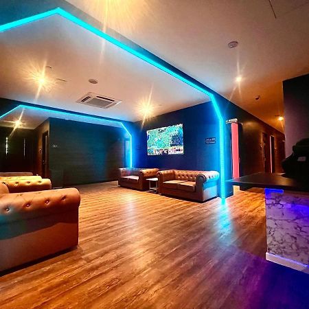 Arena Esports @ Orchard Hotel Singapura Luaran gambar